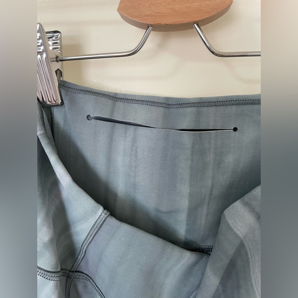 Lululemon In Movement Tight 25” - Picture 6 of 6